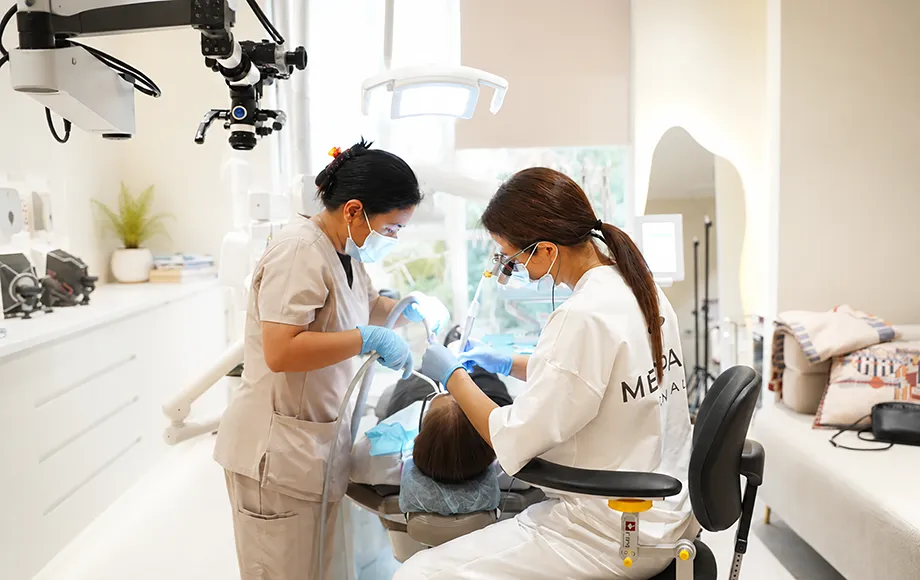 Crowns & Prosthetics